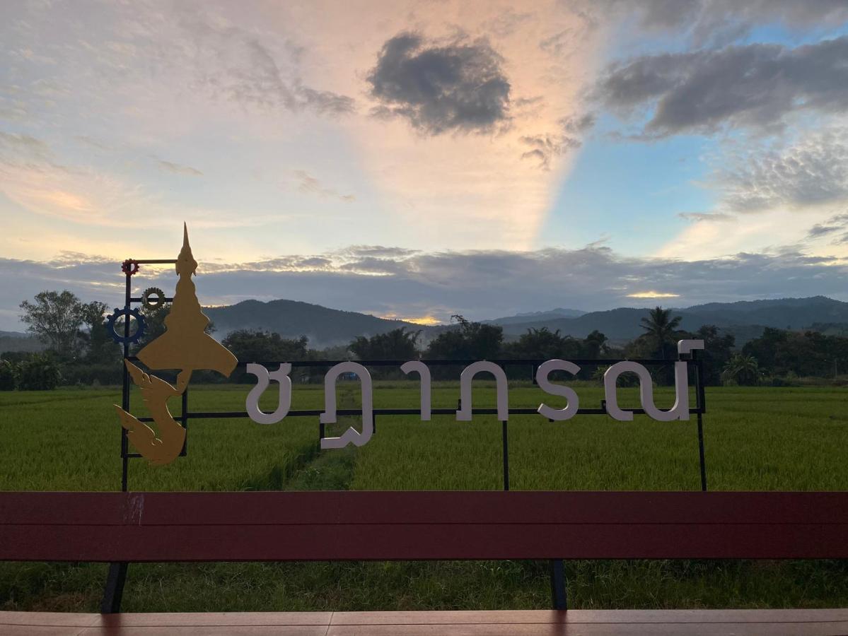 Chadaporn Mae Chaem Hotel Buitenkant foto