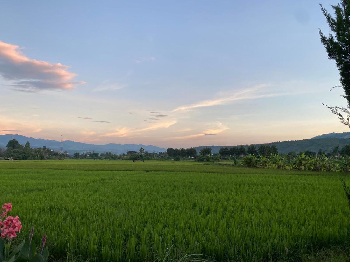 Chadaporn Mae Chaem Hotel Buitenkant foto
