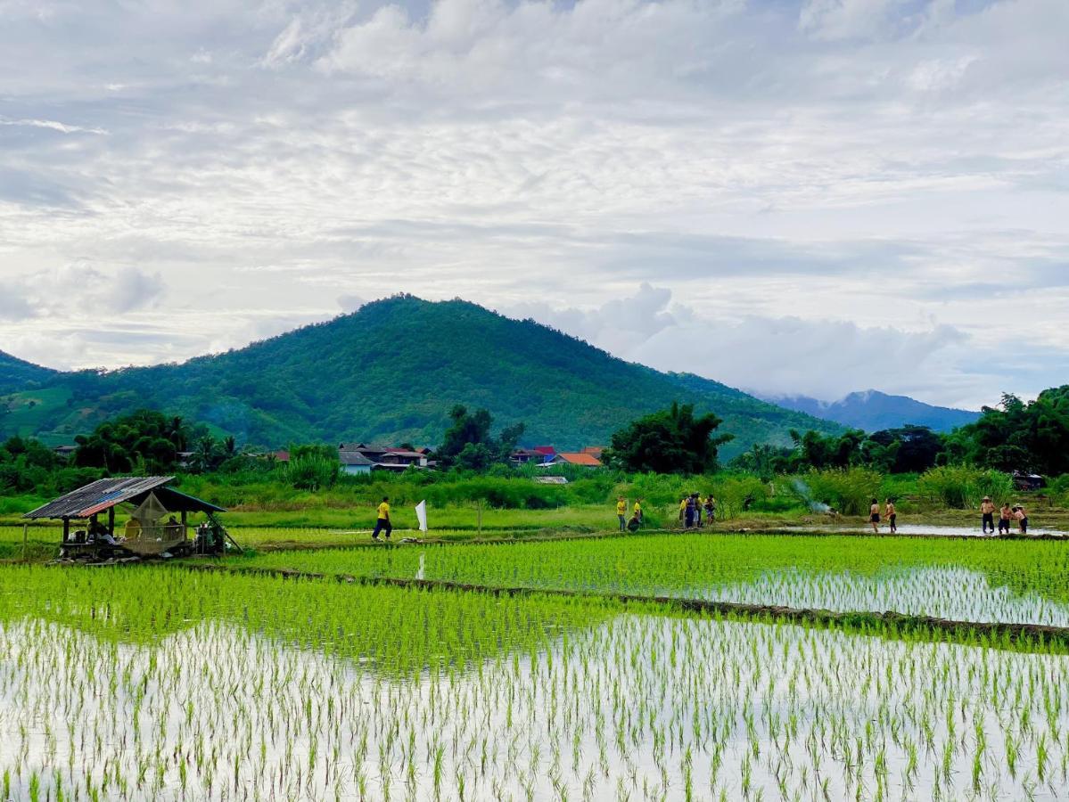 Chadaporn Mae Chaem Hotel Buitenkant foto