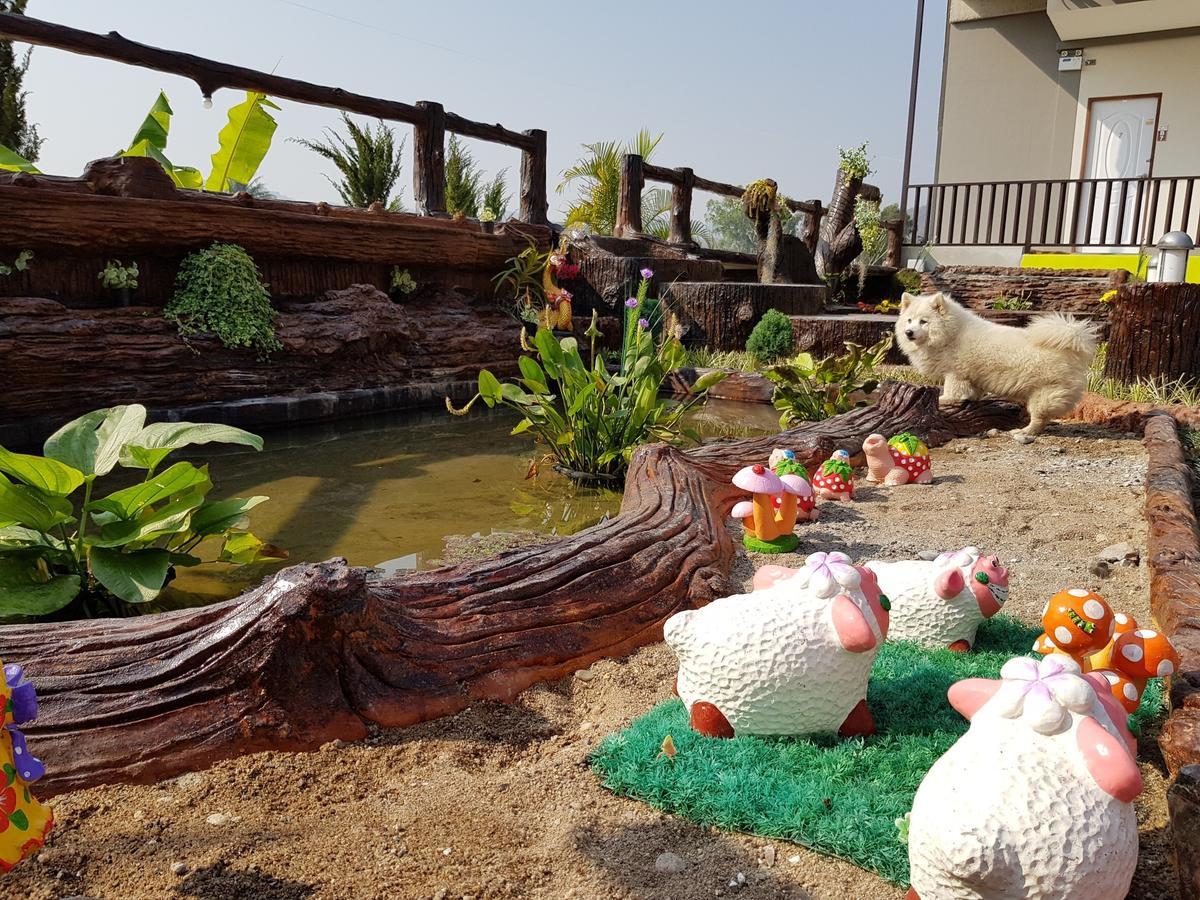 Chadaporn Mae Chaem Hotel Buitenkant foto